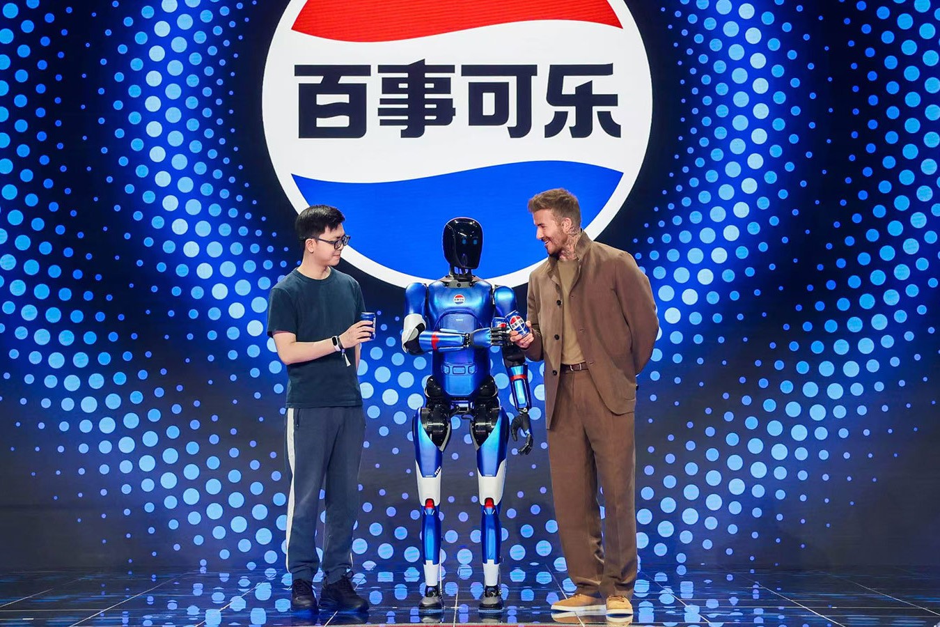 好博机器人携手百事中国共创“百事蓝宝” 共燃渴望新章